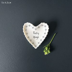 Small scallop heart dish-Pretty things